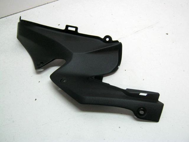 Intérieur carénage  KAWASAKI 900 Z an 2024 réf 14093-0918 