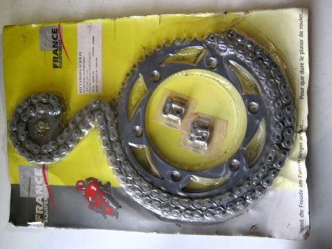 Kit chaine FRANCE EQUIPEMENT YAMAHA 250 YZ année:1981-1984 type:4V3,5X5,24Y,43N  ref:34900.762
