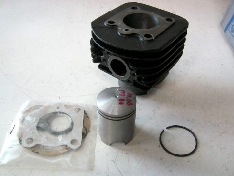 Kit cylindre piston PIAGGIO réf:811702