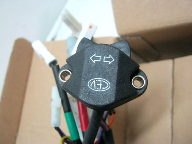 Kit homologation, clignotant interrupteur KTM réf 79712099000 