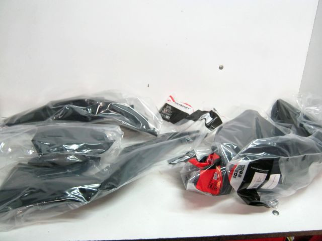 Kit plastique POLISPORT KAWASAKI 250 KX, KX-F an 2024 noir réf 4420006801
