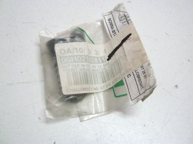 Kit réparation maitre cylindre frein DERBI 50 GPR an 2003 réf 00H02102811 