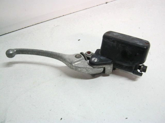 Maitre cylindre frein avant HONDA 600 HORNET an 2000 réf 45510-MBZ-305, 45510MBZ305