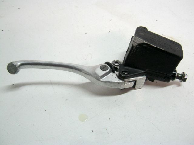 Maitre cylindre frein avant SUZUKI 750 GSX INAZUMA an 1998 type JS1AE111100