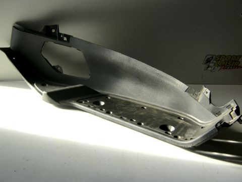 Marche pied droit PIAGGIO 125 X8 type:ZAPM36300 réf:62401700E8