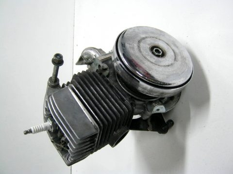 Moteur , carter , vilebrequin , cylindre , variateur MBK 51 type AV10 