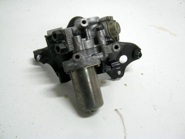 Moteur , module ABS avant HONDA ST 1300 PAN EUROPEAN an 2002 type SC5112 réf 57100-MCA-971 