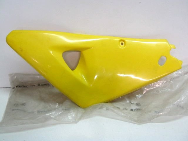 Ouïe de radiateur droite carter réservoir HSSQVARNA TE 510 réf 8AB088869 