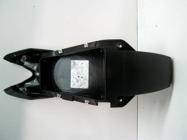 Passage de roue garde boue arrière  DERBI 125 TERRA an 2007 réf 863223 