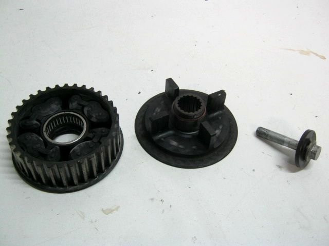 Pignon entrainement courroie BMW F 800 ST, F800ST an 2007 réf 27727706466 