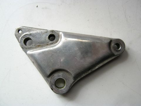 Platine renfort de cadre support de repose pied HONDA 400 CMT année:1980 type:NC01