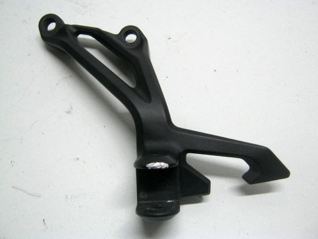 Platine arrière gauche KAWASAKI Z 900 an 2018 réf 1362 , 35063145218R 