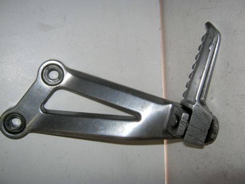 Platine repose pied arriére gauche KAWASAKI ZX12R année:2003 type:ZXT20AB22A réf:35063-1064