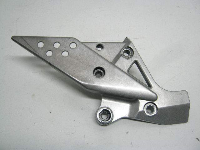 Platine repose pied avant droite KAWASAKI Z 750 an 2006 type ZR750JJ2A réf 36063-0314