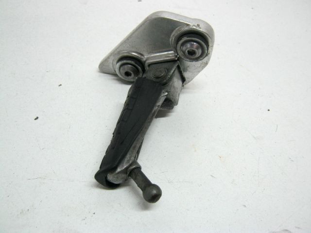 Platine support de repose pied avant droite YAMAHA 850 TDM an 1999 type 4TX réf 3VD-27443-11, 3VD2744311, 1UA-27420-00 