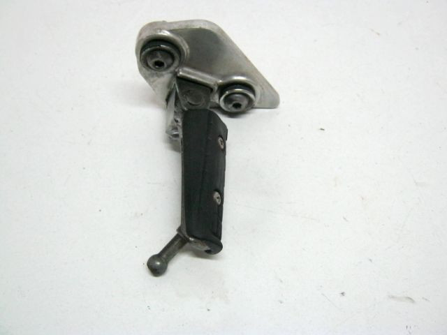 Platine support de repose pied avant gauche YAMAHA 850 TDM an 1999 type 4TX réf 3VD-27442-11, 3VD2744211, 1UA-27420-00
