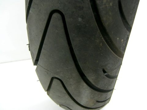 Pneu occasion MICHELIN PILOT ROAD 2 120/70ZR17