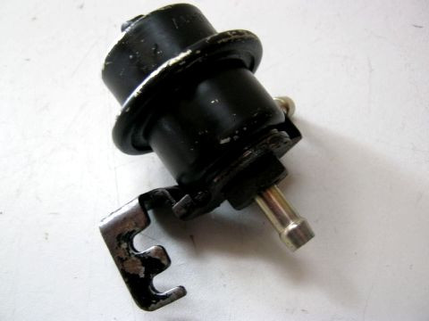 Filtre à essence KAWASAKI 750 GPZX année:1985 type:ZX750A1