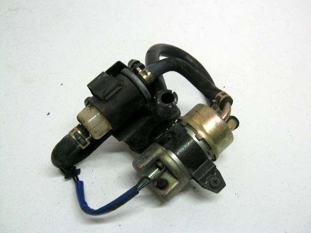 Pompe essence support YAMAHA 850 TDM an 1999 type 4TX réf 4TX-13907-40, 4TX1390740 PD (1)