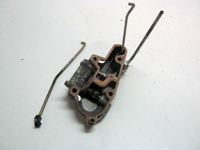 Pompe huile VESPA 50 PK-XL2 AUTOMATIK Type VA52T an 1990 réf 2485434