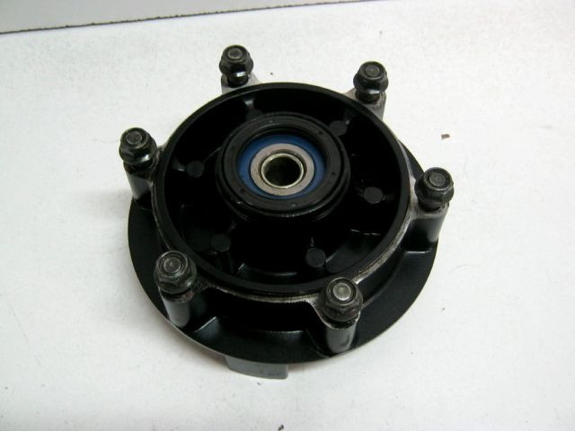 Porte support couronne YAMAHA 850 TDM an 1999 type 4TX réf 1AE-25366-00, 1AE2536600 