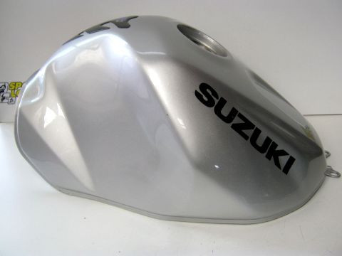 Réservoir d'essence SUZUKI 1000 GSXR année:2004 type:LJS1AM40L136