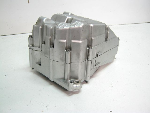 Réservoir d'huile couvercle YAMAHA 850 TDM an 1999 type 4TX réf 4UN-15425-01, 4UN1542501, 4UN-15426-00, 4UN1542600