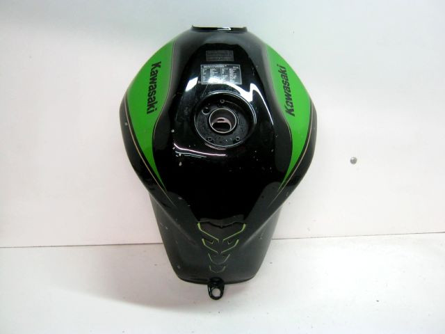 Réservoir essence KAWASAKI Z 750 an 2011 type ZR750LL1A  réf 51086-5286