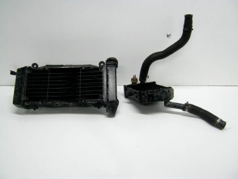 Radiateur d'eau,ventilateur HONDA 750 VFF année:1985 type:RC15