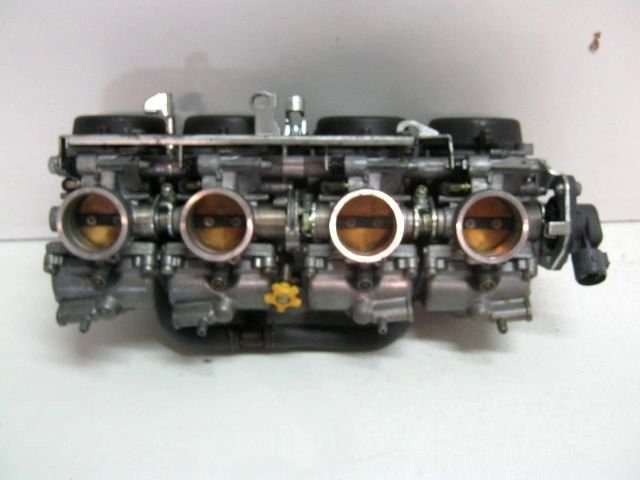 Rampe carburateur HONDA 600 HORNET an 2000 réf 16100-MBZ-D01