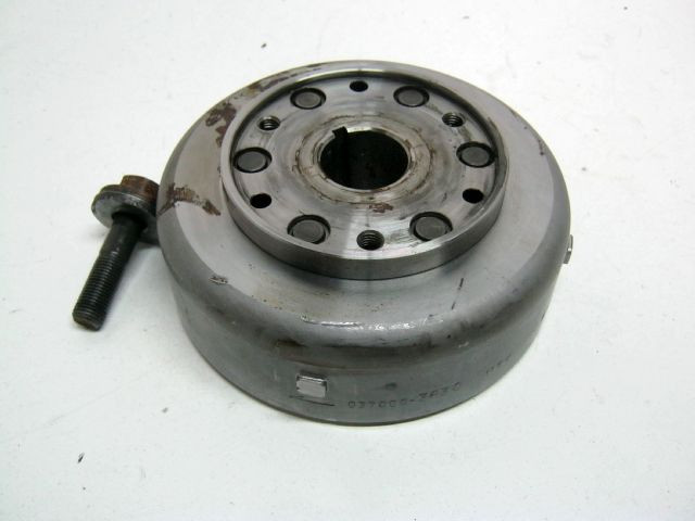 Rotor alternateur, volant magnétique YAMAHA 850 TDM an 1999 type 4TX réf 4TX-81540-00, 4TX8154000