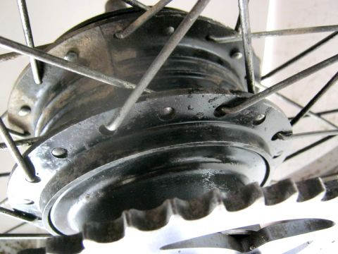 Roue arriére SUZUKI ER 80 année:1979 type:TS80