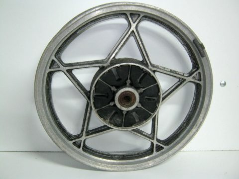 Roue arrière baton SUZUKI GS 2.15 X 18