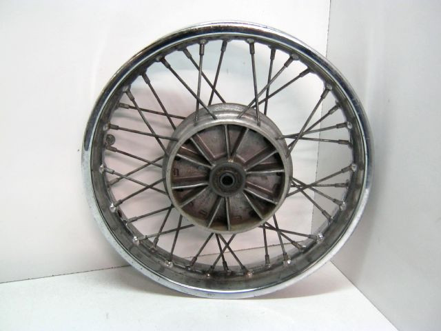 Roue jante arrière CAGIVA 125 ROADSTER an 1999 type 1A réf 6205612100 