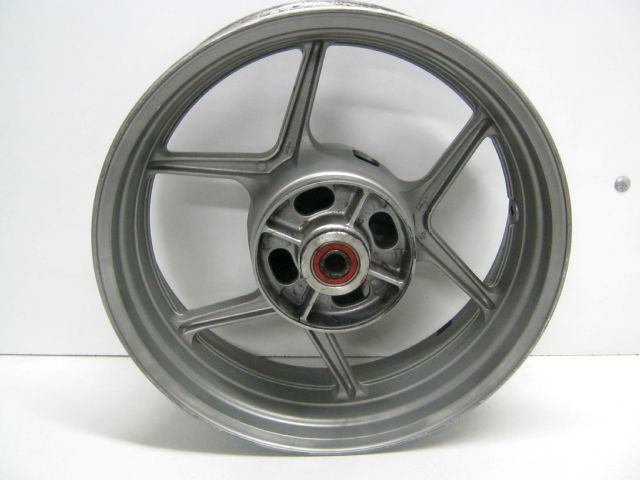Roue , jante arriére KAWASAKI Z 750 an 2007 ref R0064 
