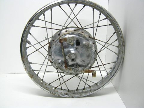 Roue , jante avant moto à rayons HONDA 350 CB année 1971 