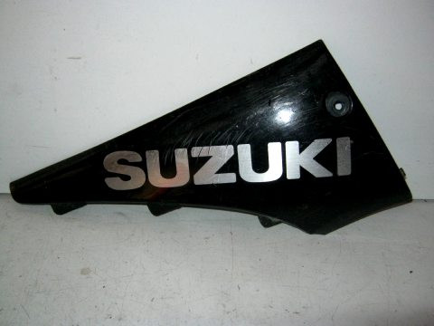 Demi sabot droit SUZUKI AY50 KATANA année:2000 ref:48141-35E00