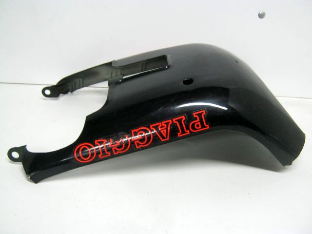 Spoiler , sabot moteur noir PIAGGIO TYPHOON année 2000