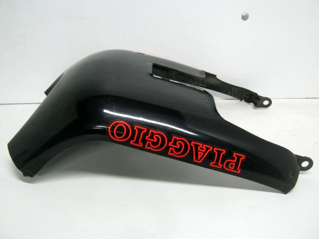 Spoiler , sabot moteur noir PIAGGIO TYPHOON année 2000