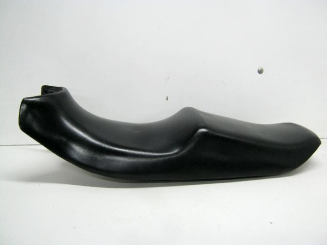 Selle SUZUKI 750 GSXF an 1990, Type GR78A réf 45100-20C21 