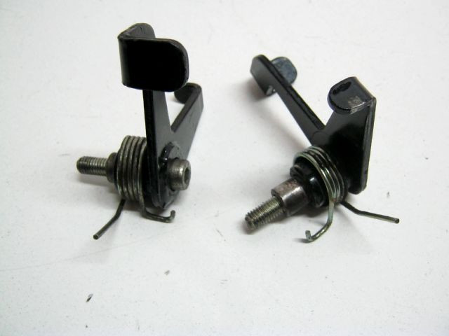 Serrure verrou de selle Selle CAGIVA 125 ROADSTER an 1999 type 1A  