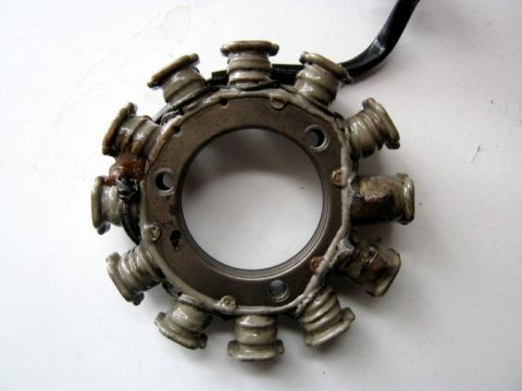 Stator d'alternateur KAWASAKI 600 KLR année:1986 type:KL600A