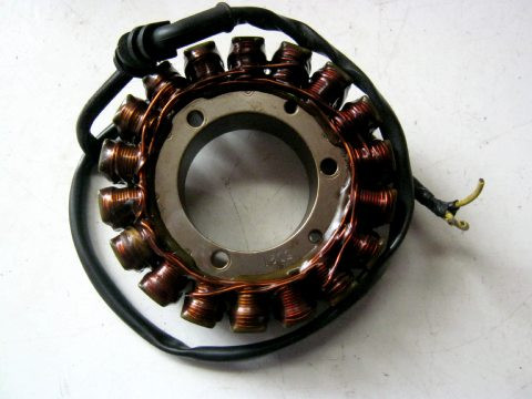 Stator d'alternateur HONDA 1000 VTR an:1998 type:SC36A réf:31120-MBB-641