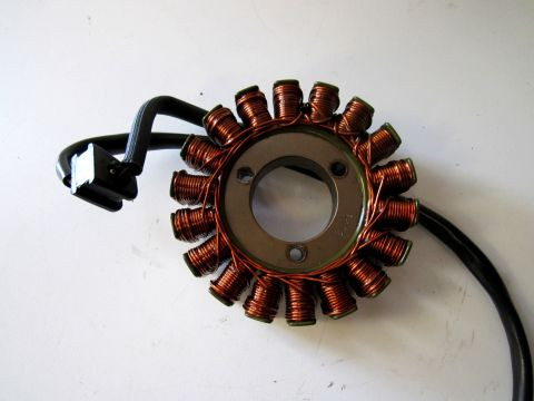 Stator d'alternateur SUZUKI 650 SV année:2004