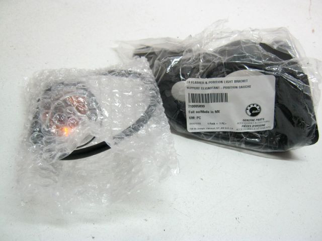 Support feu clignotant CAN AM 650 RENEGADE an 2019 réf 710005899 