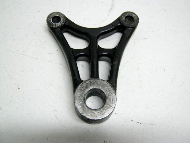 Support étrier frein arrière SUZUKI 750 GSXF an 1990, Type GR78A réf 69721-43400-000 