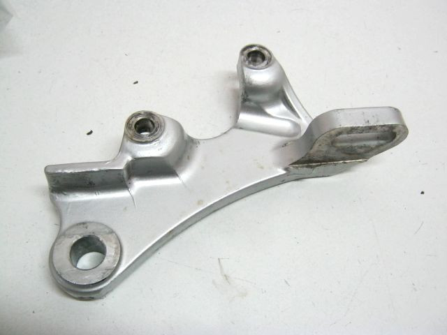 Support étrier de frein arrière YAMAHA 850 TDM an 1999 type 4TX réf 3VD-25819-00, 3VD2581900 