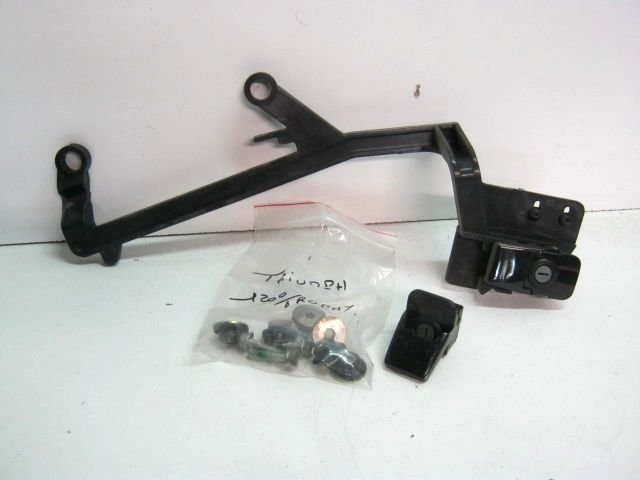Support valise droit TRIUMPH 1200 TROPHY type T345 an 1998