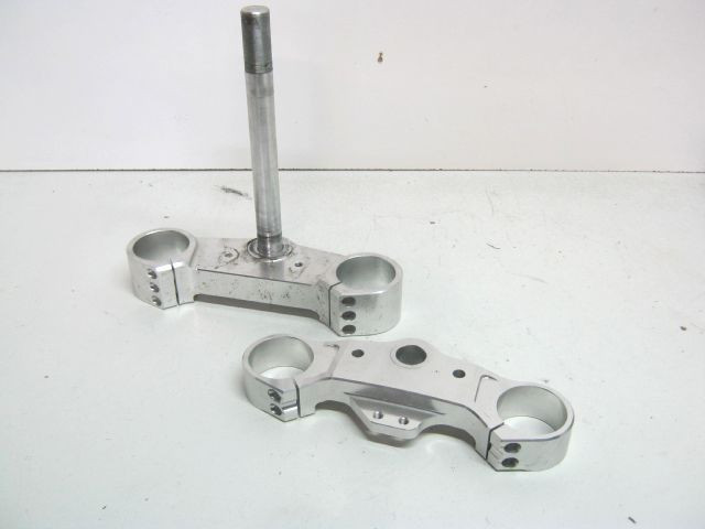 Té de fourche inférieur supérieur FANTIC MOTOR 500 CABALLERO réf 05117005, 05118005