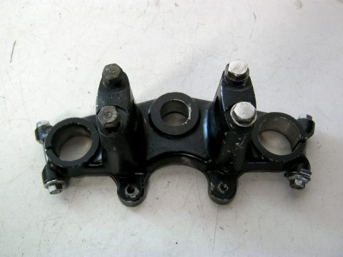 T de fourche supérieur HONDA 125 XLS année:1980 type:L125S